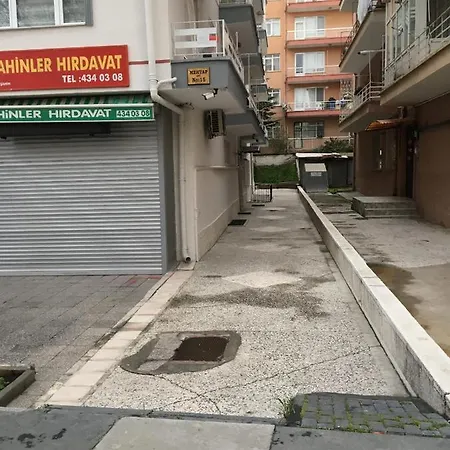 Kurtulus Park Private-Shared Apartment With Garden View