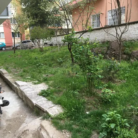 Kurtulus Park Private-Shared Apartment With Garden View