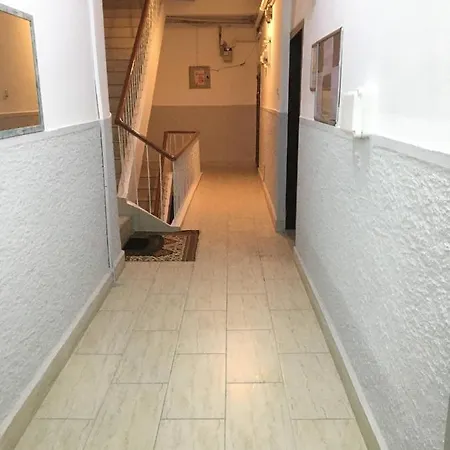Kurtulus Park Private-Shared Apartment With Garden View